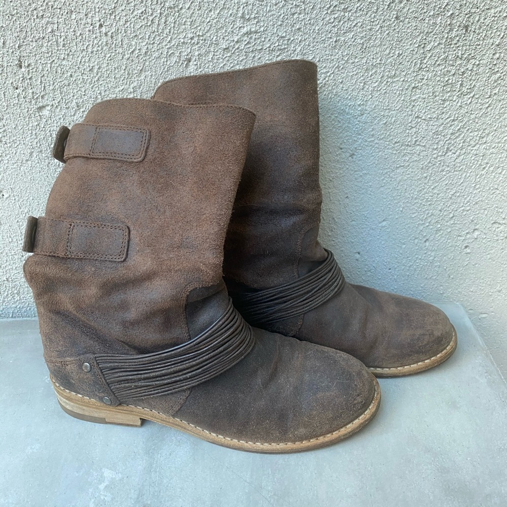 Eileen Fisher brown leather boots